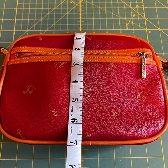 Petusco Crossbody Purse - Picture 3 of 8